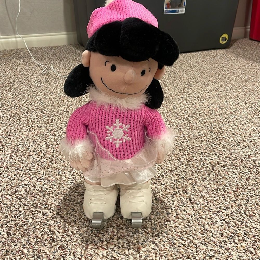 Lucy Skater Musical and Animated Plush Doll (Doesn't Work/Nice Display)